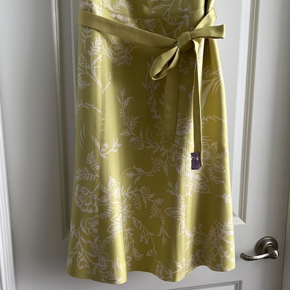 Ann Taylor 100% Silk Dress - Size 4 - Picture 3 of 8